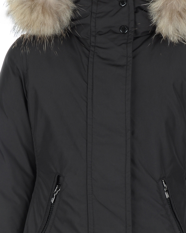 Moncler пух 4934925 57244 999 Z18P Пальто Moncler пух с кап, с/м, не стеган, тон.черн.пояс 62-1